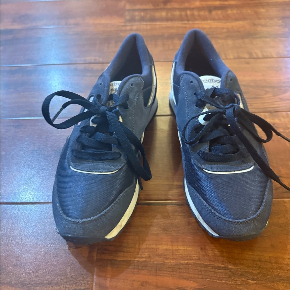Retro Reebok Women’s Athletic Shoe.